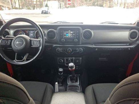 Used 2018 Jeep Wrangler Unlimited Sport S image 10
