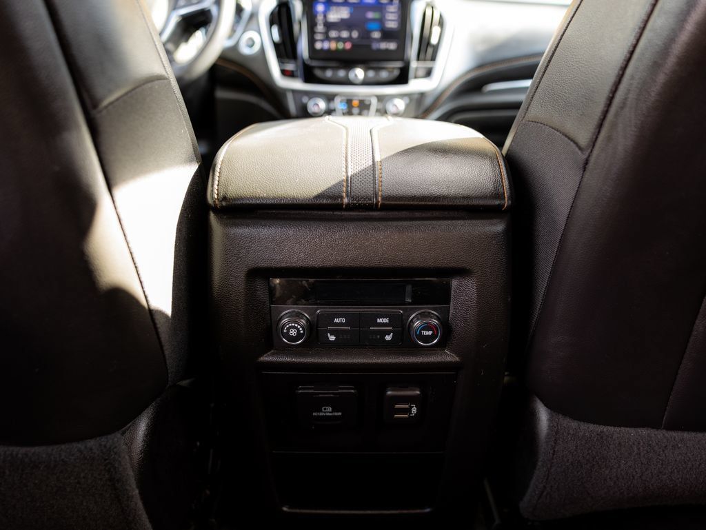 Used 2021 Chevrolet Traverse Premier AWD/4WD image 29