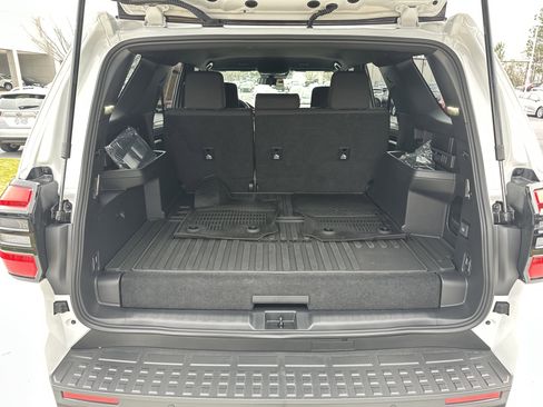 Certified 2025 Toyota 4Runner Hybrid TRD Off Road image 31