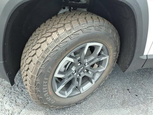 New 2026 Chevrolet Equinox ACTIV w/ Safety and Technology Package AWD/4WD image 16
