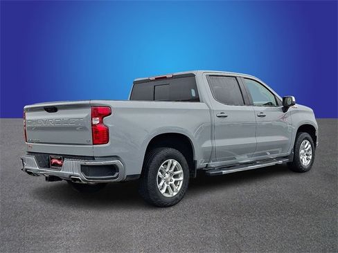 Used 2024 Chevrolet Silverado 1500 LT w/ Z71 Off-Road Package image 4