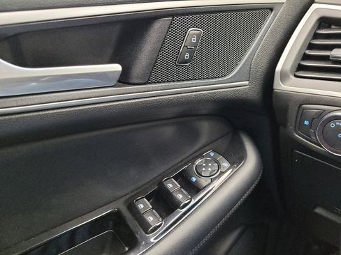 Used 2019 Ford Edge SEL w/ Equipment Group 201A AWD/4WD image 27