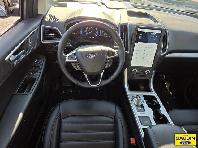 Certified 2024 Ford Edge SEL w/ Convenience Package AWD/4WD image 13
