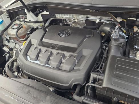 Used 2019 Volkswagen Tiguan SE image 26