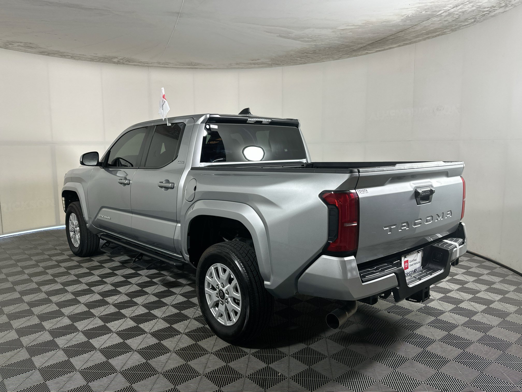 Used 2025 Toyota Tacoma SR5 RWD image 5