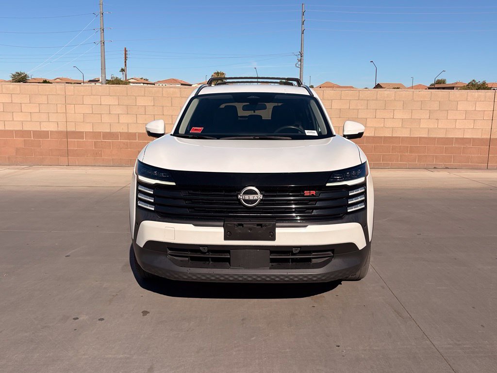 Used 2025 Nissan Kicks SR FWD image 4
