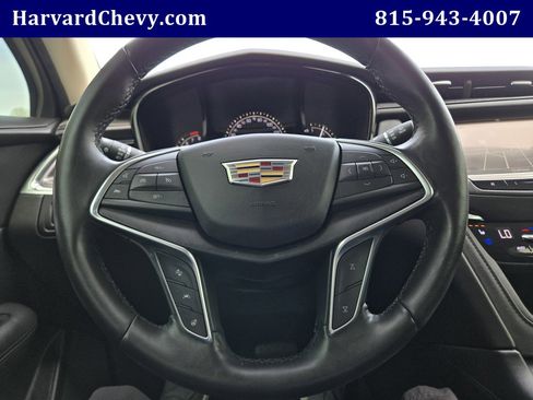 Used 2019 Cadillac XT5 Premium Luxury AWD/4WD image 16