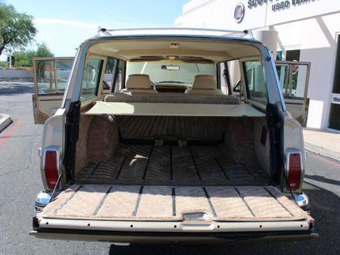 Used 1990 Jeep Grand Wagoneer image 79