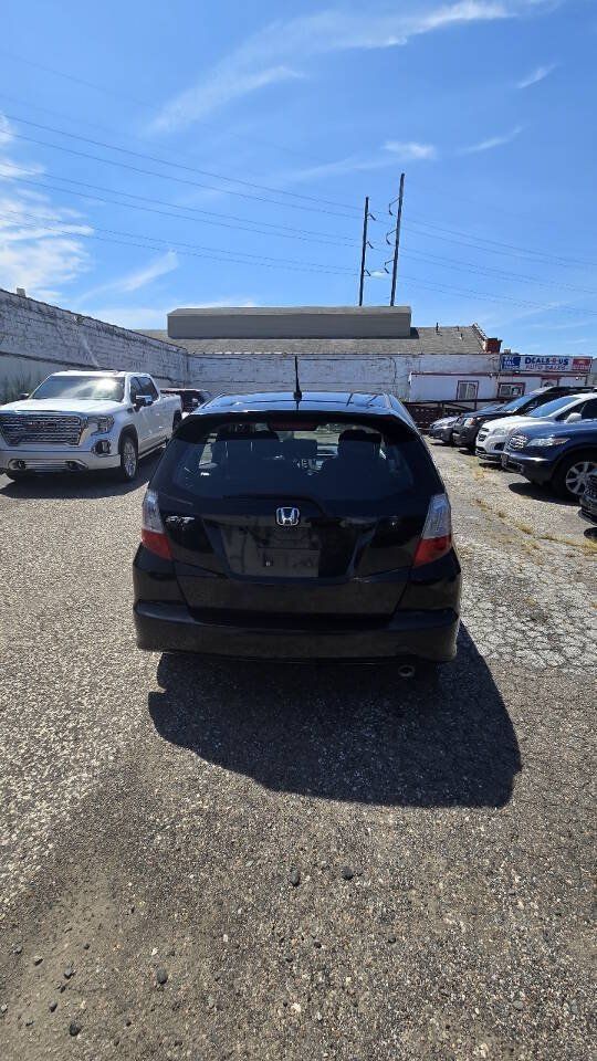 Used 2013 Honda Fit Sport image 4