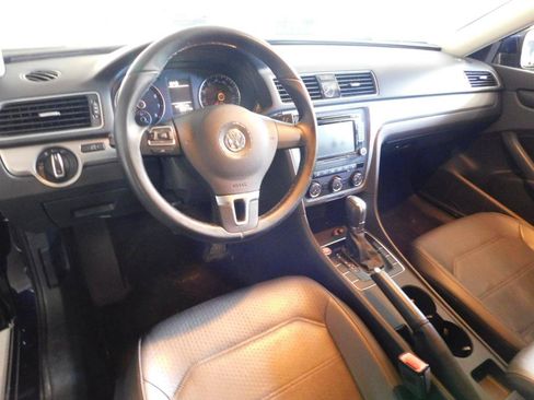 Used 2015 Volkswagen Passat 1.8T Limited Edition FWD image 14