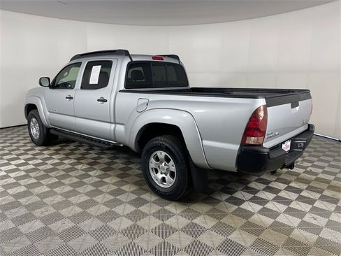 Used 2005 Toyota Tacoma PreRunner image 21