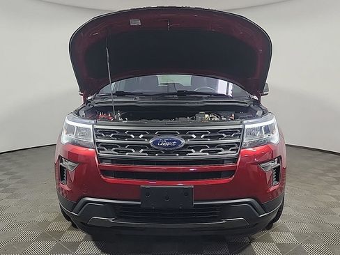 Used 2018 Ford Explorer XLT w/ Equipment Group 202A AWD/4WD image 14