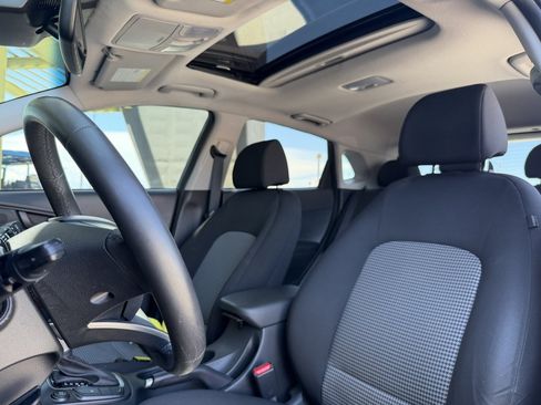 Used 2020 Hyundai Kona SEL Plus w/ Cargo Package FWD image 34