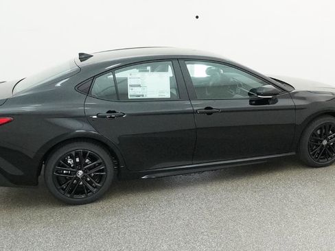 New 2026 Toyota Camry SE FWD image 13