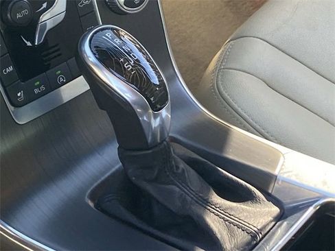 Used 2015 Volvo S60 T5 Premier image 29