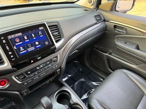 Used 2017 Honda Ridgeline RTL-T image 22