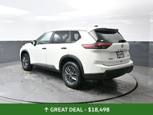 Used 2024 Nissan Rogue S image 12