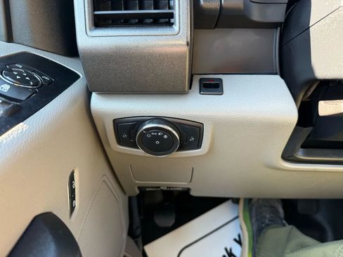 Used 2020 Ford F350 XL w/ Power Equipment Group image 17