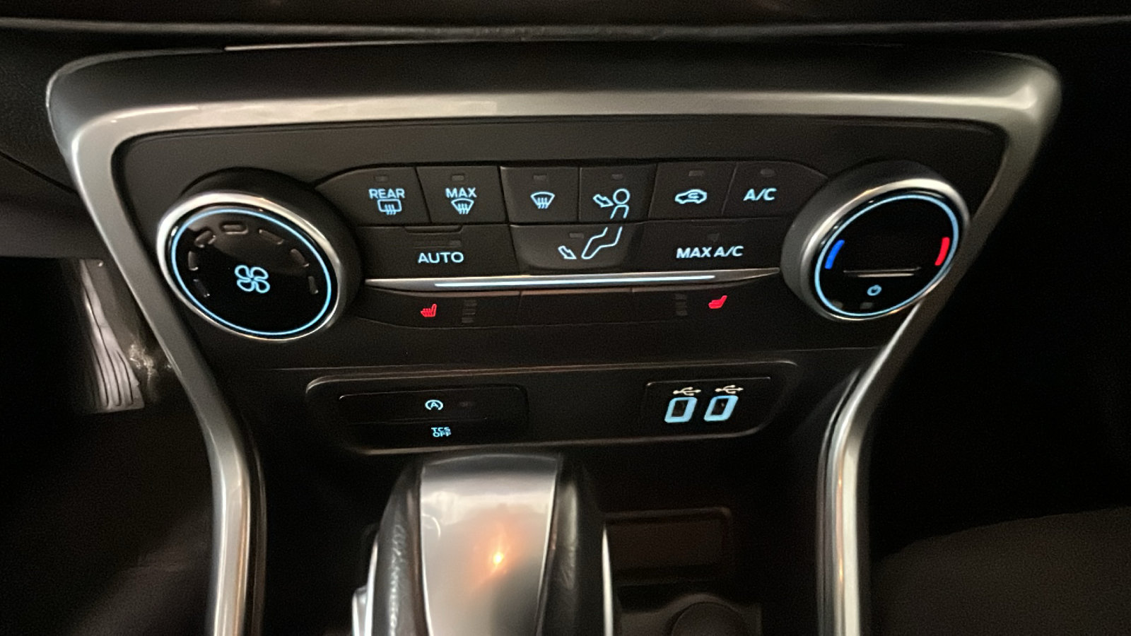 Used 2020 Ford EcoSport SE FWD image 25