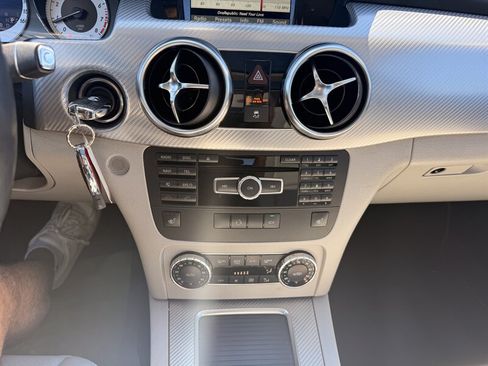 Used 2014 Mercedes-Benz GLK 350 2WD image 46