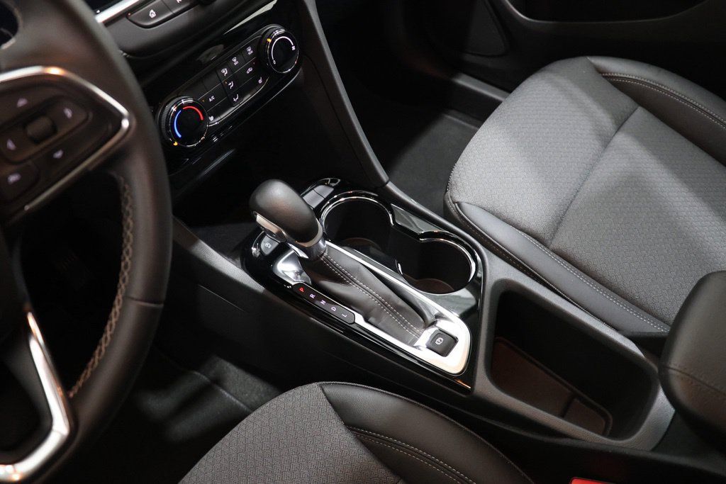 Used 2023 Buick Encore GX Preferred w/ Cold Weather Comfort Package FWD image 28