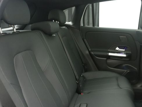 New 2026 Mercedes-Benz GLA 250 image 10