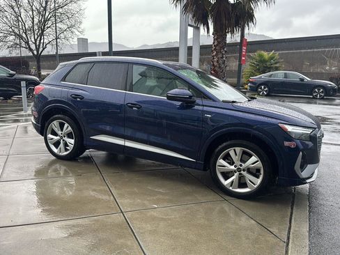 Used 2023 Audi Q4 e-tron Premium Plus image 5