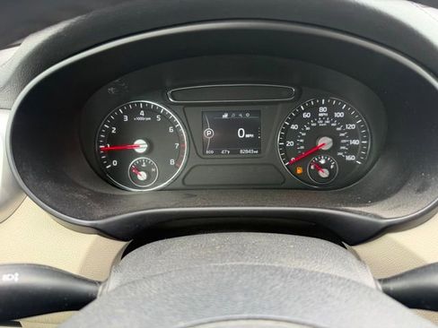 Used 2017 Kia Sorento LX w/ LX Convenience Package image 14