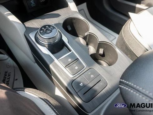 Used 2023 Ford Escape Active AWD/4WD image 27