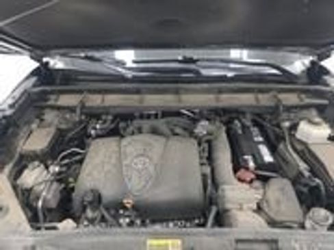 Used 2022 Toyota Highlander XLE image 15