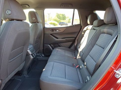 Used 2026 Chevrolet Equinox LT image 10