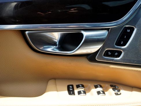 Used 2018 Volvo S90 T6 Momentum w/ Convenience Package image 33