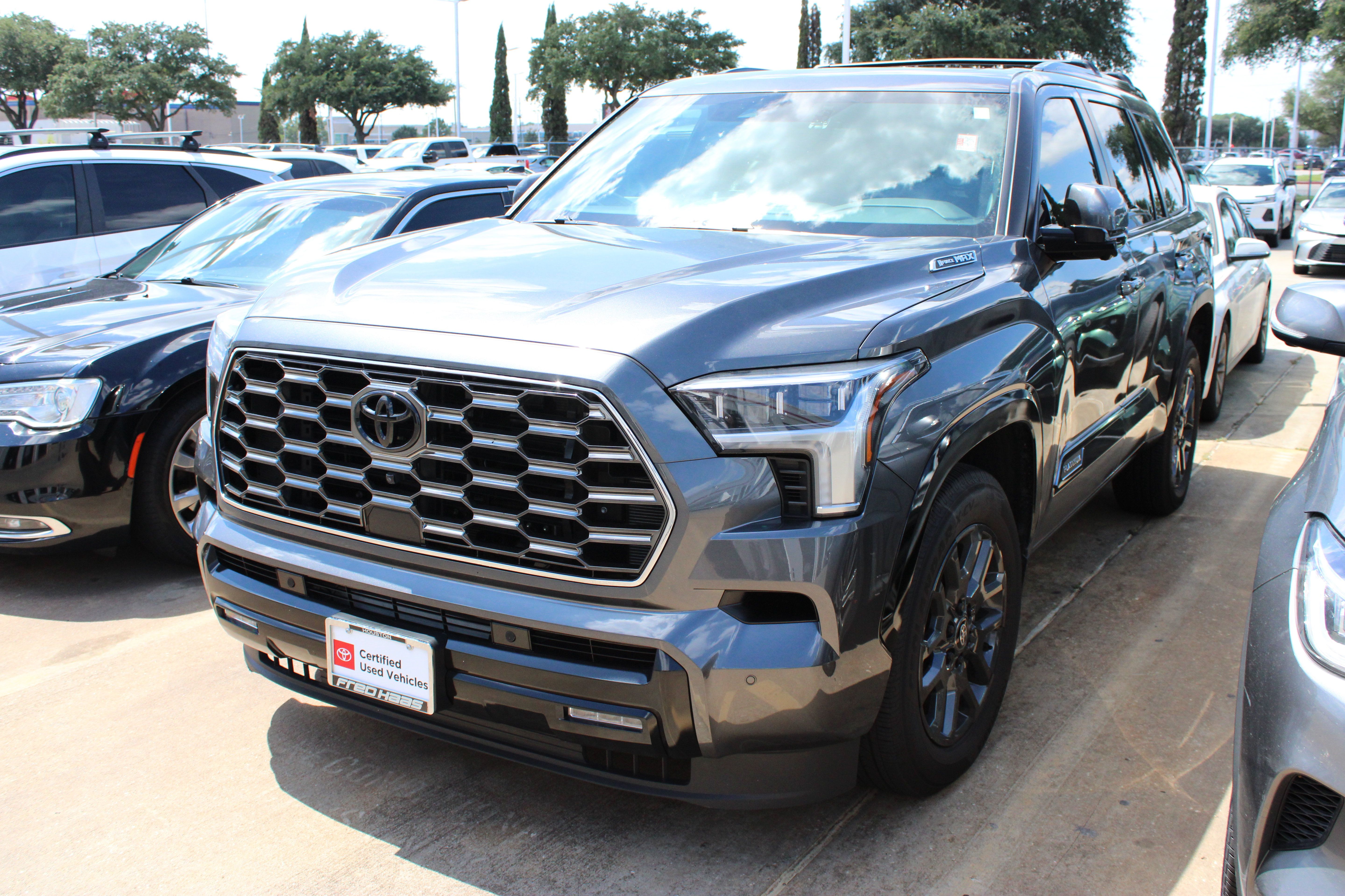 Used 2026 Toyota Sequoia Platinum AWD/4WD image 5