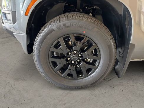 New 2026 Nissan Frontier SV w/ SV Convenience Package AWD/4WD image 15