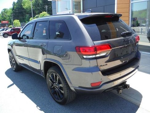 Certified 2018 Jeep Grand Cherokee Altitude AWD/4WD image 14