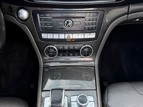 Used 2017 Mercedes-Benz SL 63 AMG image 22