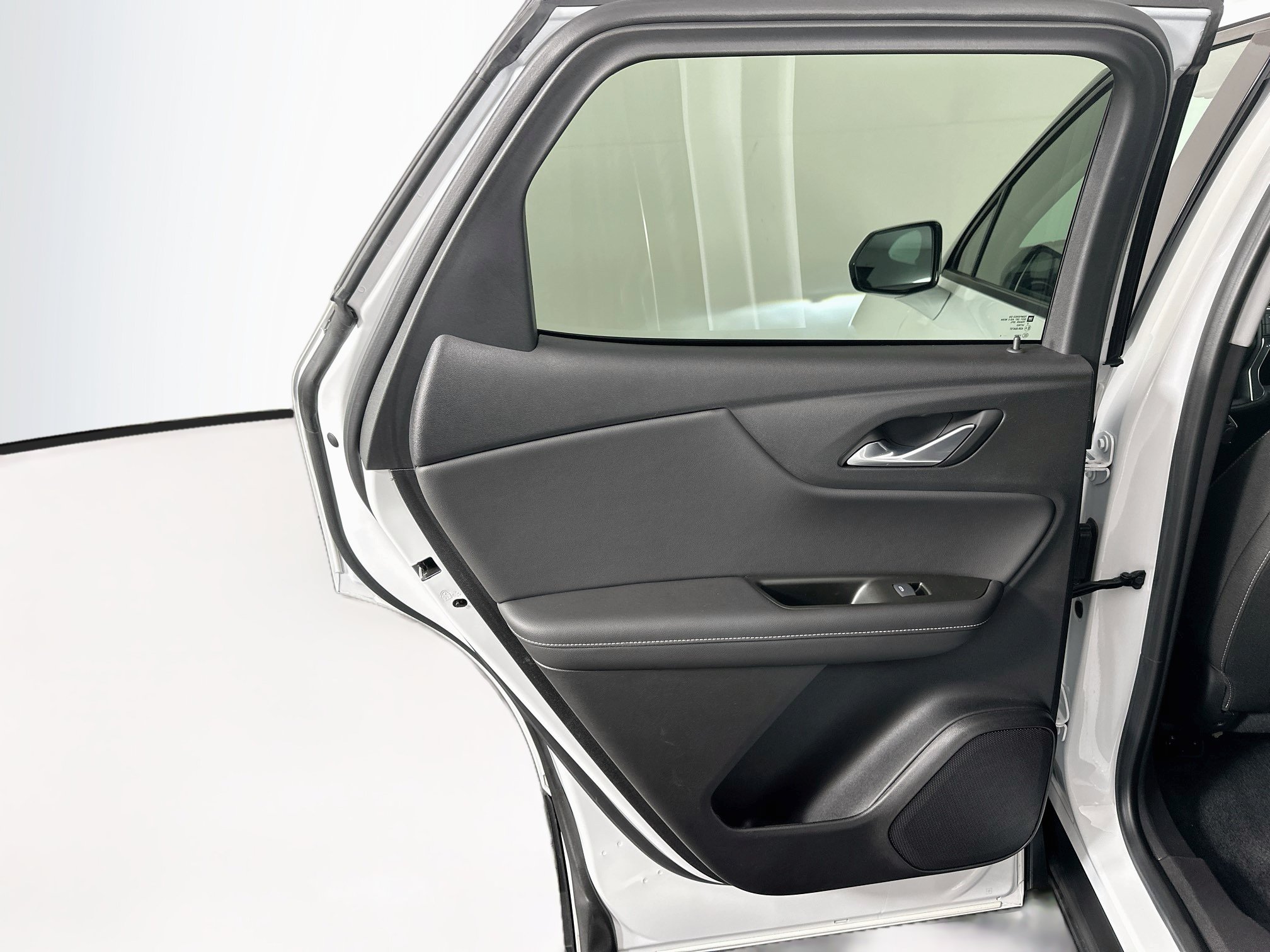 Used 2024 Chevrolet Blazer LT w/ Convenience Package FWD image 26