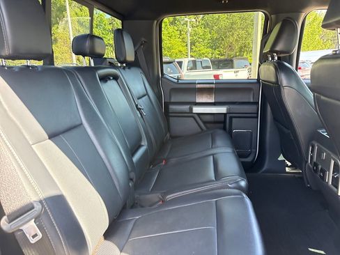 Used 2022 Ford F250 Lariat w/ Black Appearance Package image 29