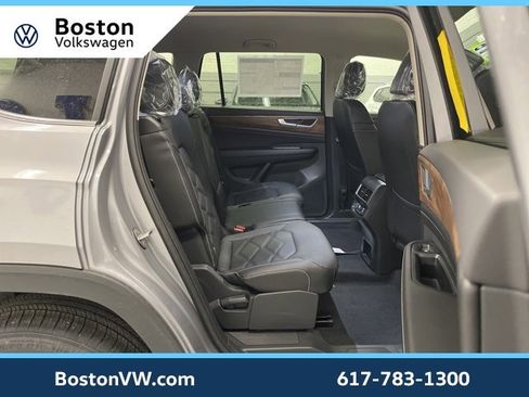 New 2026 Volkswagen Atlas SE image 13