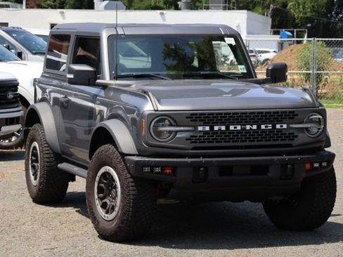 Certified 2022 Ford Bronco Badlands AWD/4WD image 3