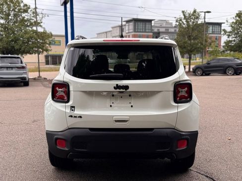 Used 2018 Jeep Renegade Altitude AWD/4WD image 5