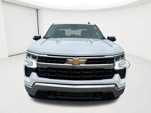 Used 2022 Chevrolet Silverado 1500 LT AWD/4WD image 2