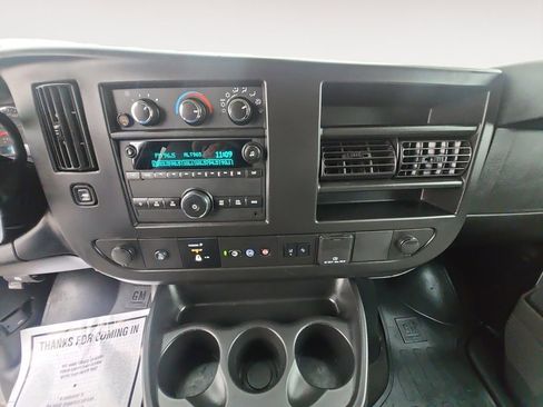 Used 2024 Chevrolet Express 3500 LT w/ LT Preferred Equipment Group RWD image 11
