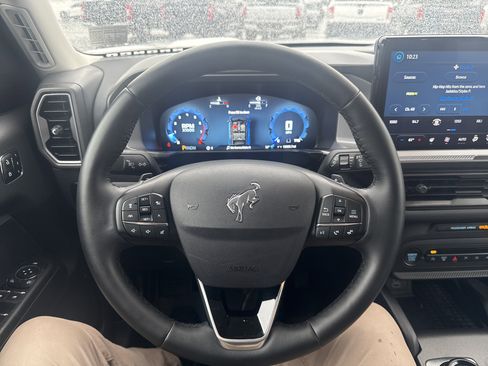 Used 2025 Ford Bronco Sport Badlands image 18