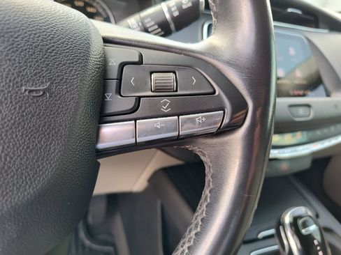 Used 2020 Cadillac XT4 Luxury FWD image 25