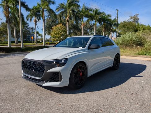 New 2026 Audi RS Q8 performance image 8