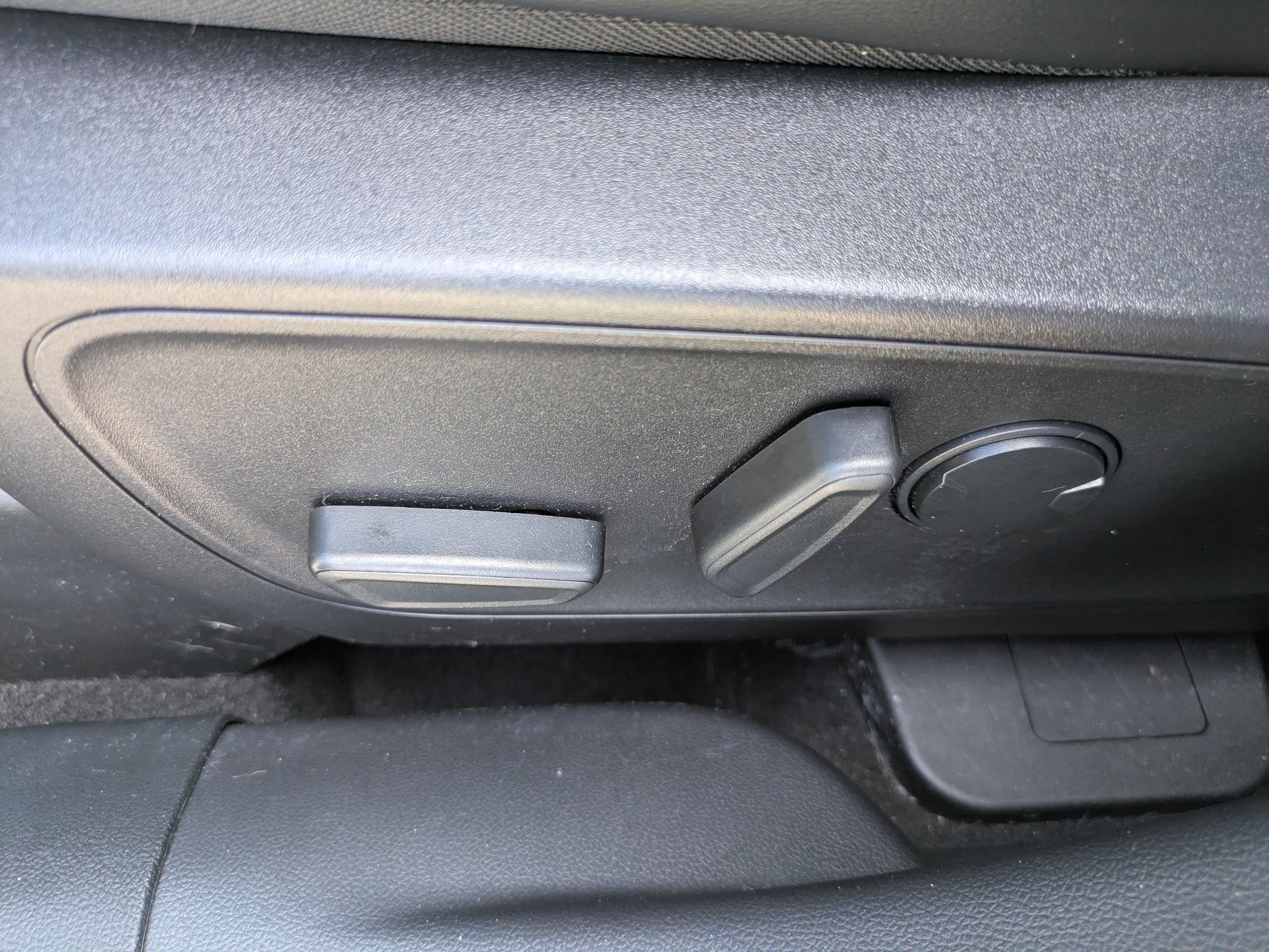 Used 2023 Ford Escape Platinum AWD/4WD image 19