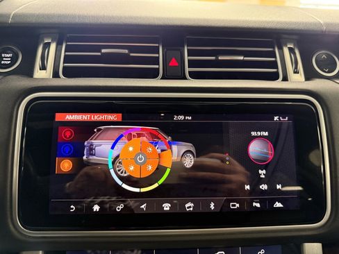 Used 2018 Land Rover Range Rover HSE image 16