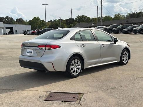 Used 2024 Toyota Corolla LE image 5