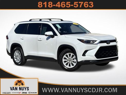 Used 2024 Toyota Grand Highlander XLE image 1